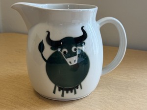 lot 24 image: Vintage Arabia Finland Bull Design Ceramic Pitcher