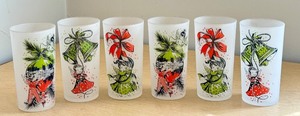 lot 30 image: Set of 6 Vintage Federal Glass Angels Preparing for Christmas Tumblers