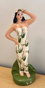 lot 53 image: Vintage Amy Leslie Polynesian Woman Figurine 11.75