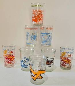 lot 321 image: Vintage Collector Juice Glass & Jelly Jar Grouping