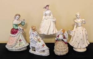 lot 257 image: Pretty Porcelain Vintage Lady Figurines