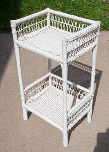 lot 279 image: Vintage White Wicker Side Table