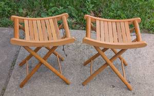 lot 294 image: Pair of Miniature Folding Stools