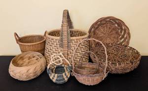 lot 361 image: Decorative Woven Baskets