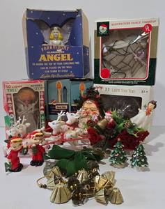 lot 377 image: Vintage Holiday Decor Collection