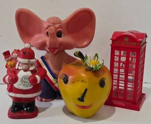 lot 379 image: Vintage Bank Selection including 1969 Elephant Bank