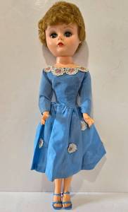 lot 386 image: Vintage Sweet Judy Doll In Original Attire