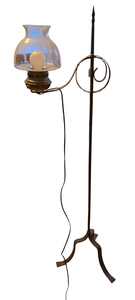 lot 411 image: Vintage Brass Floor Lamp