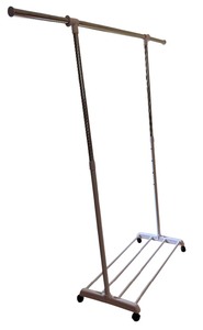 lot 105 image: Free Standing Metal Clothing Rack