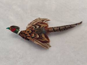 lot 43 image: Pheasant Pin