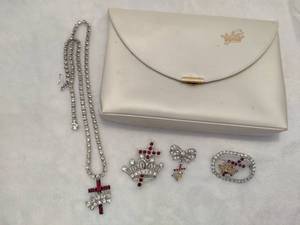 lot 51 image: Knights Templar Rhinestone BroochNecklace