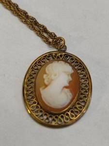lot 65 image: 12K GF Signed Winard Cameo Pendant & Chain