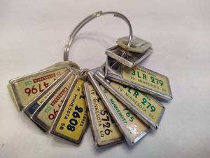 lot 88 image: Lot of Miniature DAV License Plate Keychains