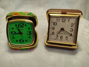 lot 119 image: Foldable Clocks