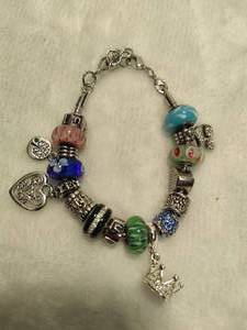 lot 115 image: Charm Bracelet