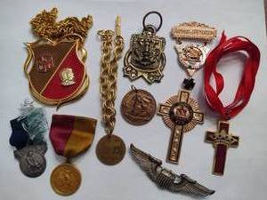 lot 105 image: Assorted Metals, Pins & Shields