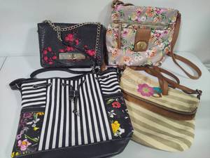 lot 129 image: Floral Themed Purses