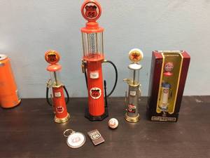 lot 103 image: Phillips 66 - Texaco - Buick Collectables
