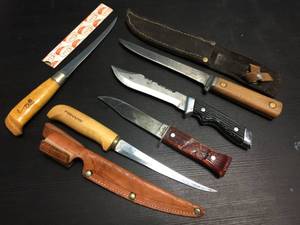 lot 127 image: Vintage HuntingFishing Knives - Imperial - Signature Rapala