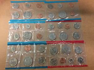 lot 137 image: Uncirculated U.S. Mint Coins - 1971-72-80-81