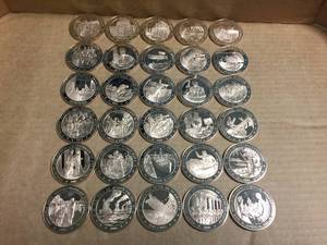 lot 139 image: (30) Franklin Mint - U.S. Historical FiguresEvents Bronze Coins