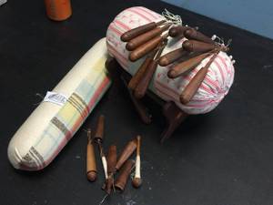 lot 197 image: Vintage Sewing Pin Cushions & Wooden Thread Bobbins