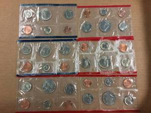 lot 244 image: Uncirculated U.S. Coins 1984-85-87-97