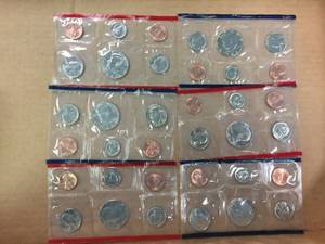 lot 248 image: Uncirculated U.S. Coins - 1985-86-91
