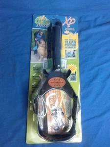 lot 34 image: GoGo Stik XP pooper scooper and a package of Dootie Bags