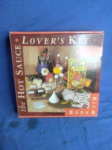 lot 38 image: Hot Sauce Lovers Book and Kit