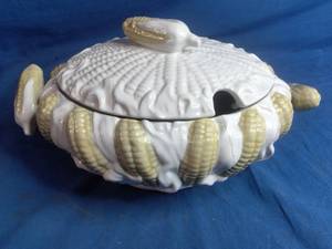 lot 61 image: Vintage Bordallo Pinheiro C. Rainha