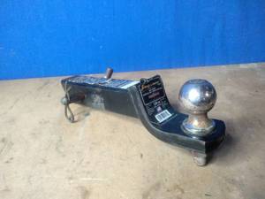lot 94 image: Towpower By Reese 2 Receiver Hitch