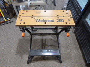 lot 20 image: Workmate 200 Collapsible Work Table Vise