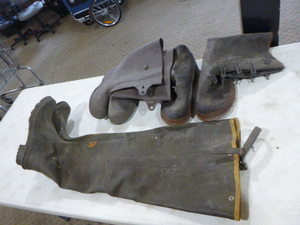 lot 36 image: 3 Pair of Mens Rubber Boots