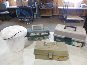 lot 38 image: Fishing Items