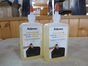 lot 74 image: 2 Bottles of Fellowes Performance Oil for Shredders