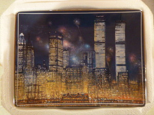 lot 89 image: 8 Bradford Exchange Forever in Our Hearts Decorative Plates