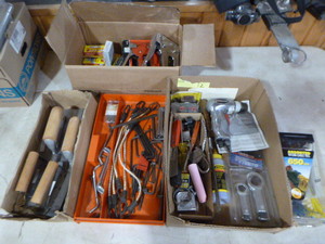 lot 102 image: Garage Tools