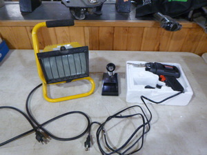 lot 107 image: Soldering Gun and Shop Light
