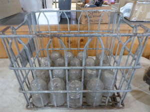 lot 128 image: 19 Vintage Insulators