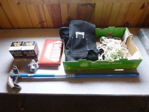 lot 171 image: Garage Items