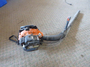 lot 124 image: Husqvarna Backpack Leaf Blower