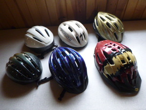 lot 178 image: 6 Bicycle Helmets