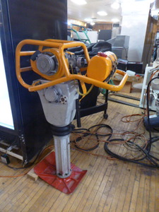 Master Vibrator Co. Packer