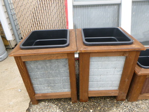 lot 207 image: 2 Outdoor Planters