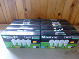 lot 212 image: 8 Packs of Maxlite Replacement Light Bulbs