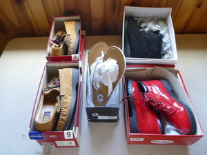 lot 217 image: 5 Pairs of Size 9 Womens Footwear
