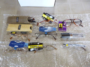 lot 226 image: 10 Reading Glasses