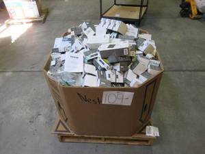 lot 109 image: Pallet of Store Overstock and Ecommerce Product and Returns