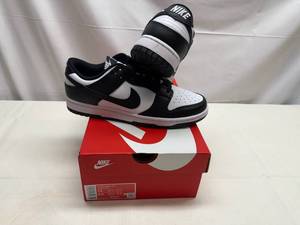 lot 16 image: Nike Dunk Low Mens 8.5 or Womens 10